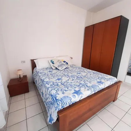 Al Mare Da Nonna Me' Apartment